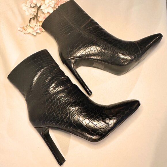 Black Croc-Patterned Booties - Picture 7 of 11